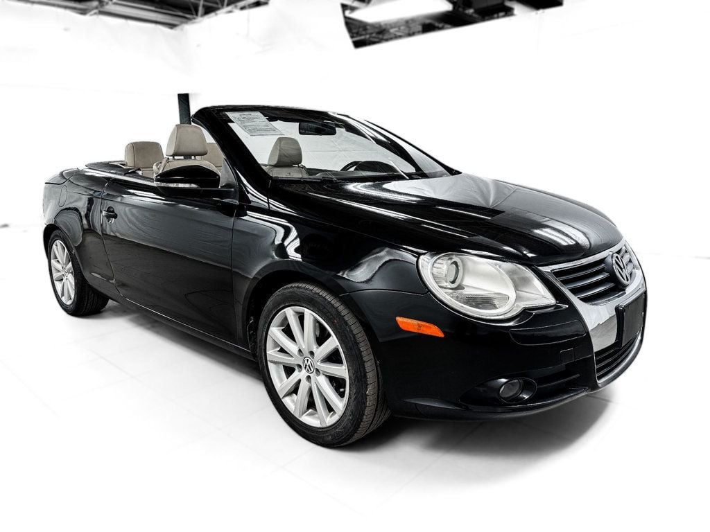 2009 Volkswagen Eos 2.0T Komfort photo 2