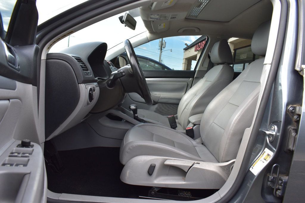 2009 Volkswagen Jetta Sedan 4dr Automatic SE - 23043901 - 11