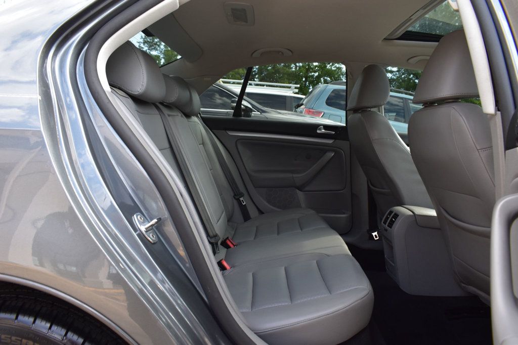 2009 Volkswagen Jetta Sedan 4dr Automatic SE - 23043901 - 17