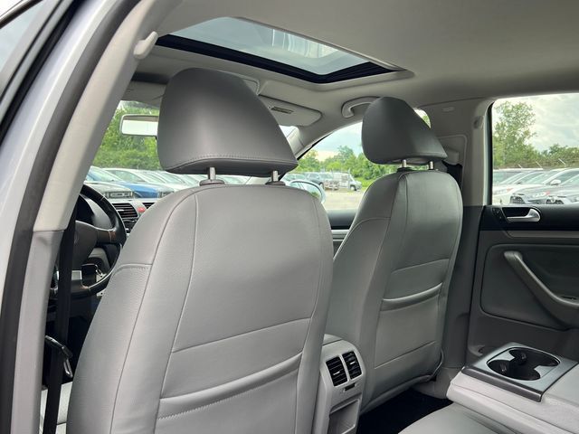 2009 Volkswagen Jetta Sedan 4dr Automatic SE - 23068988 - 12
