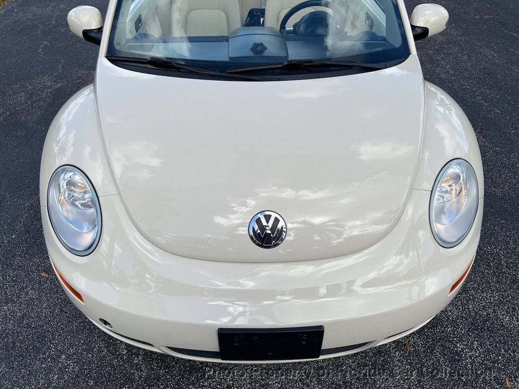 2009 Volkswagen New Beetle Convertible Automatic S PZEV  - 22765428 - 18