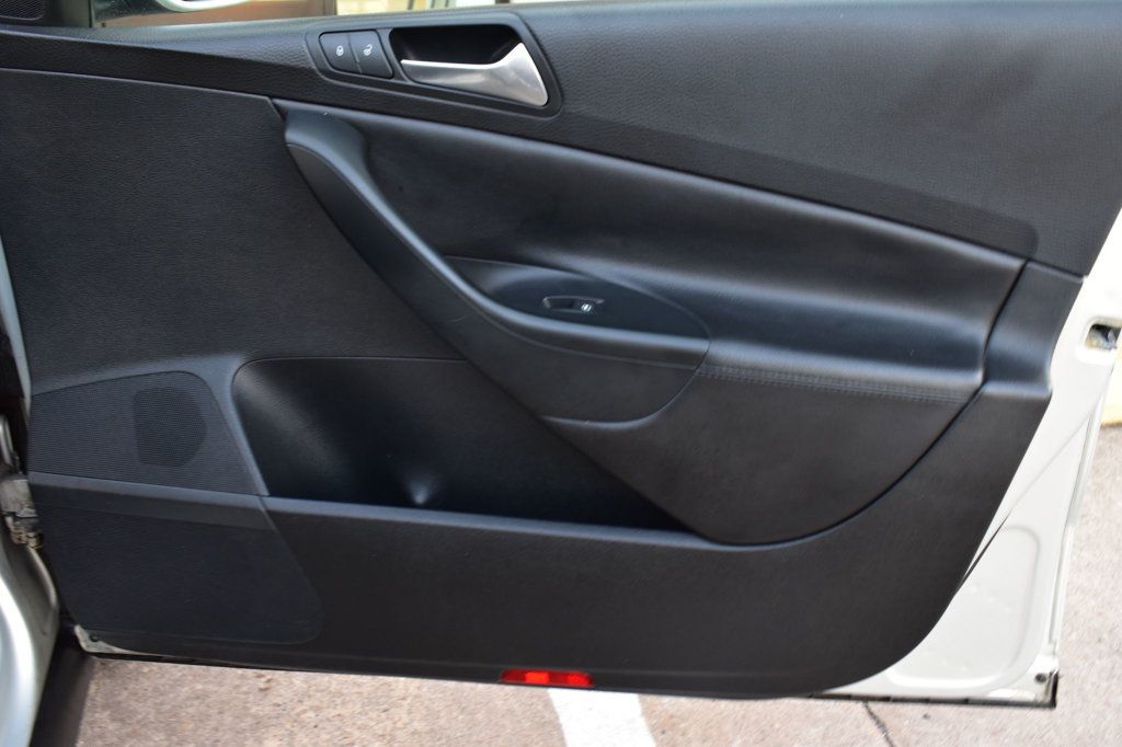 2009 Volkswagen Passat Wagon 4dr Automatic Komfort FWD - 22861059 - 32