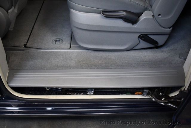 2009 Volkswagen Routan 4dr Wagon SEL Premium - 21820420 - 11