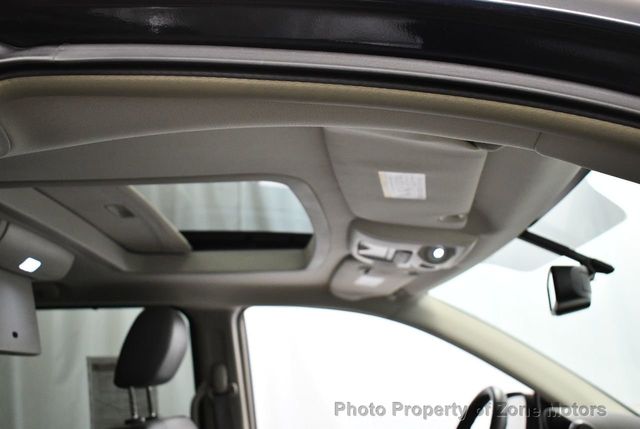 2009 Volkswagen Routan 4dr Wagon SEL Premium - 21820420 - 19