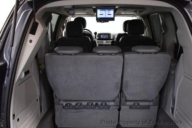 2009 Volkswagen Routan 4dr Wagon SEL Premium - 21820420 - 27