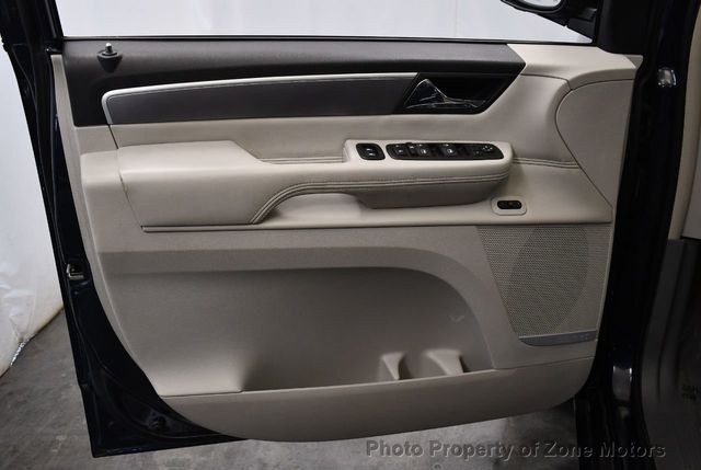 2009 Volkswagen Routan 4dr Wagon SEL Premium - 21820420 - 33