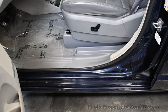 2009 Volkswagen Routan 4dr Wagon SEL Premium - 21820420 - 6