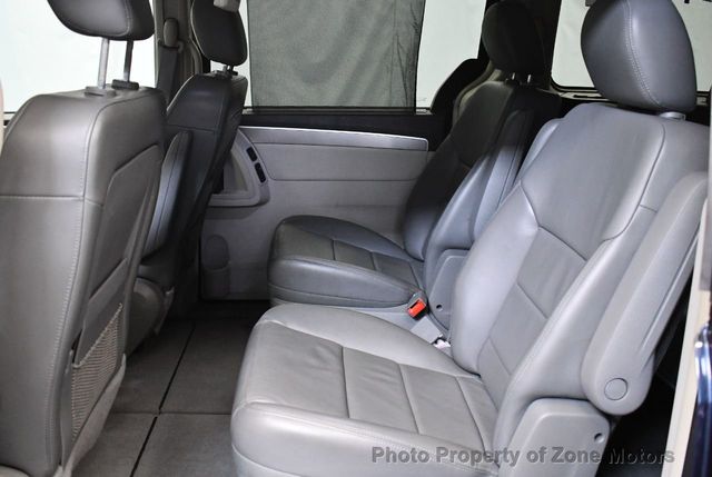 2009 Volkswagen Routan 4dr Wagon SEL Premium - 21820420 - 8