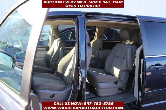 2009 Volkswagen Routan SE 4dr Mini Van - 22947834 - 5