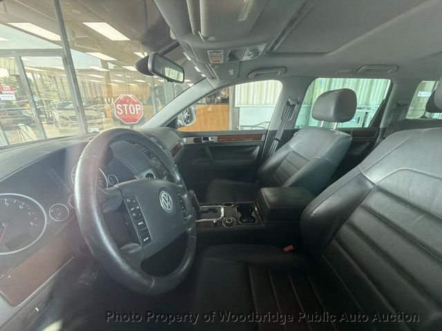 2009 Volkswagen Touareg 2 4dr VR6 - 23053856 - 6