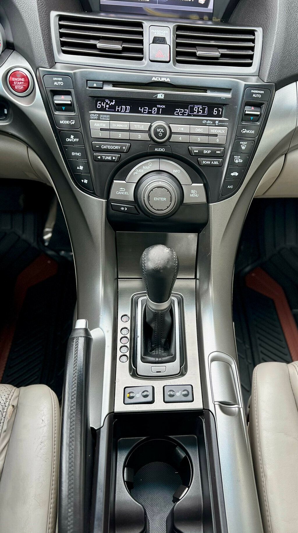 2010 Acura TL 4dr Sedan 2WD Tech - 22973711 - 28