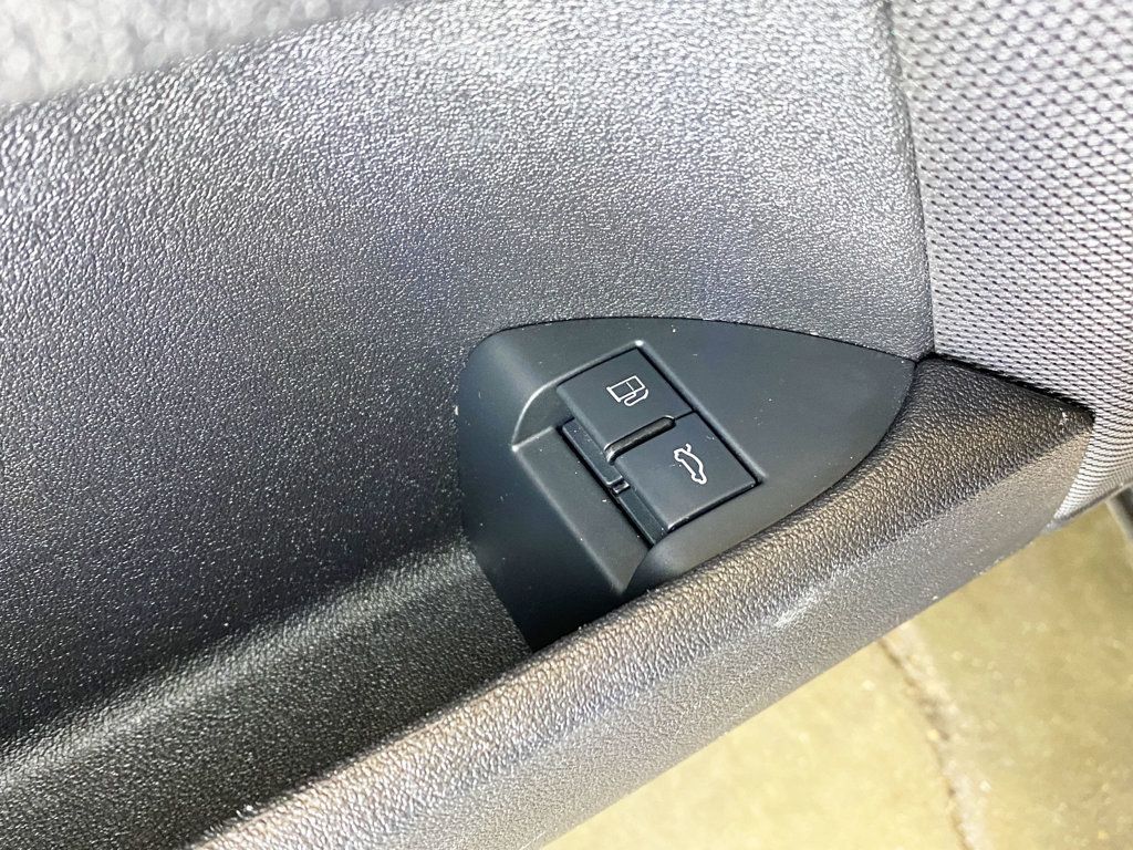 2010 Audi A3 4dr Hatchback Manual FrontTrak PZEV 2.0T Premium Plus - 22965048 - 18