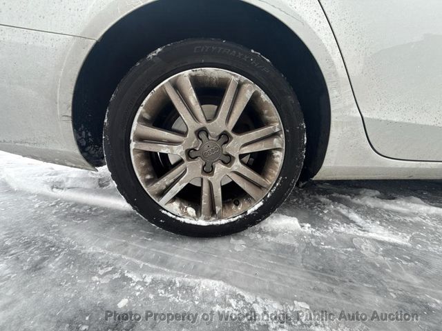 2010 Audi A4 4dr Sedan Automatic quattro 2.0T Premium - 22961412 - 13