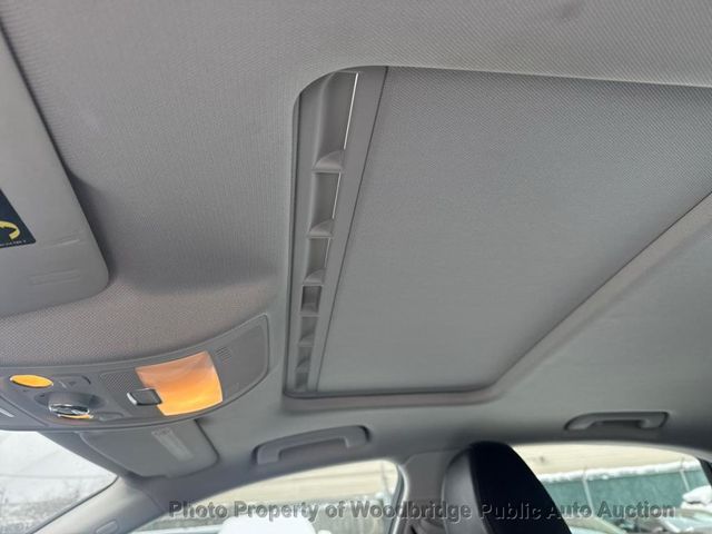 2010 Audi A4 4dr Sedan Automatic quattro 2.0T Premium - 22961412 - 7