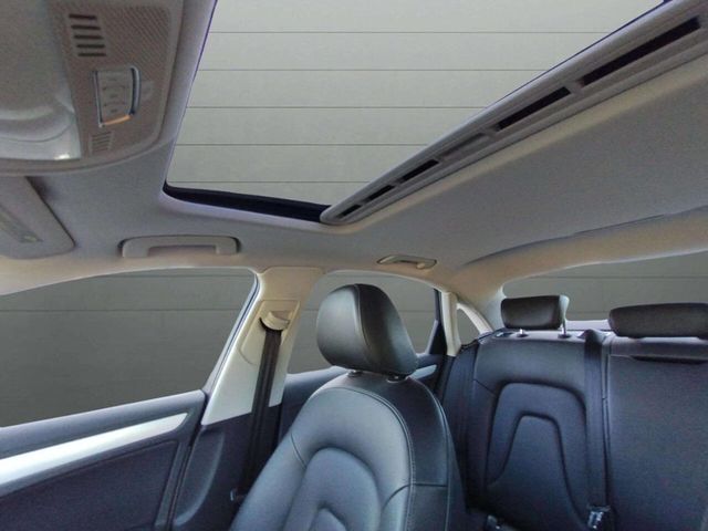 2010 Audi A4 4dr Sedan Automatic quattro 2.0T Premium - 22928593 - 33
