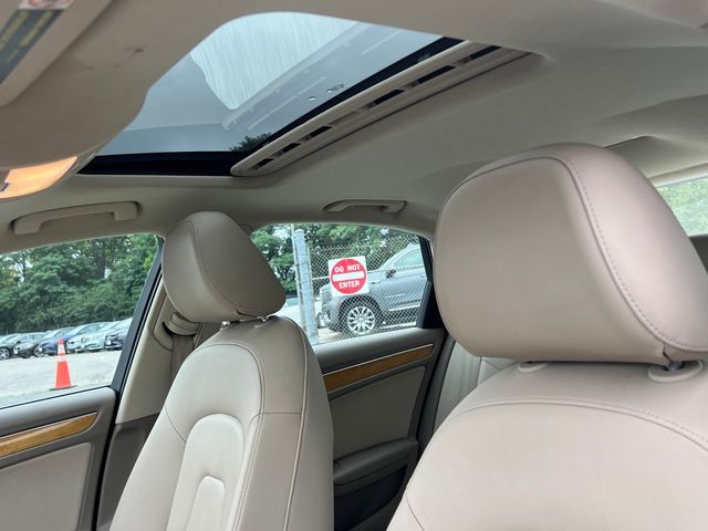 2010 Audi A4 4dr Sedan Automatic quattro 2.0T Premium - 23052539 - 13