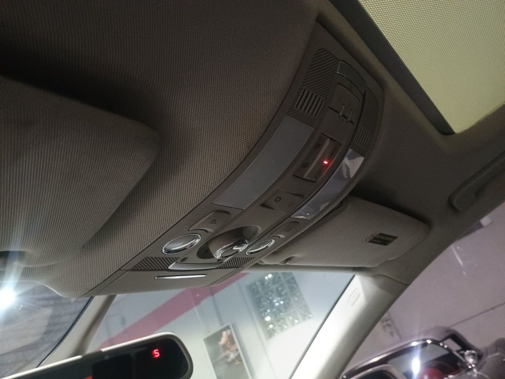 2010 Audi Q7 quattro 4dr 3.6L Premium Plus Clean AutoCheck Florida SUV - 22981031 - 34