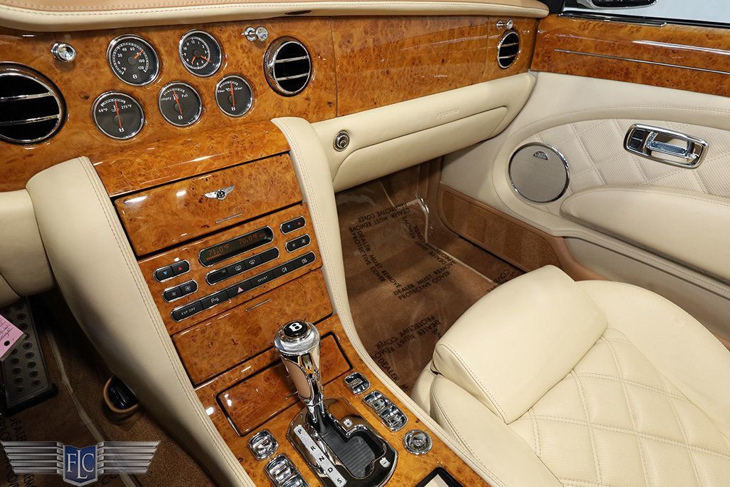 2010 Bentley Azure 2dr Convertible T - 23058282 - 24