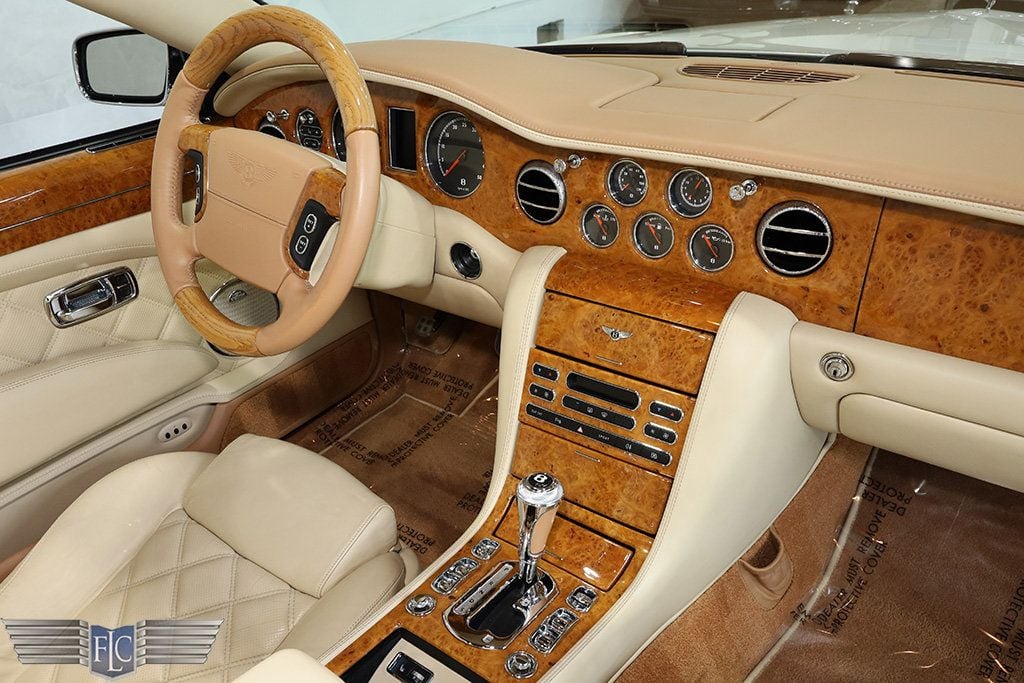 2010 Bentley Azure T Convertible - 22574902 - 20