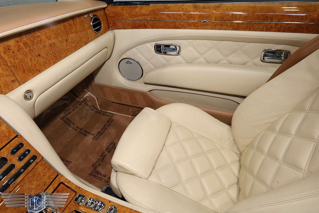 2010 Bentley Azure T Convertible - 22574902 - 23