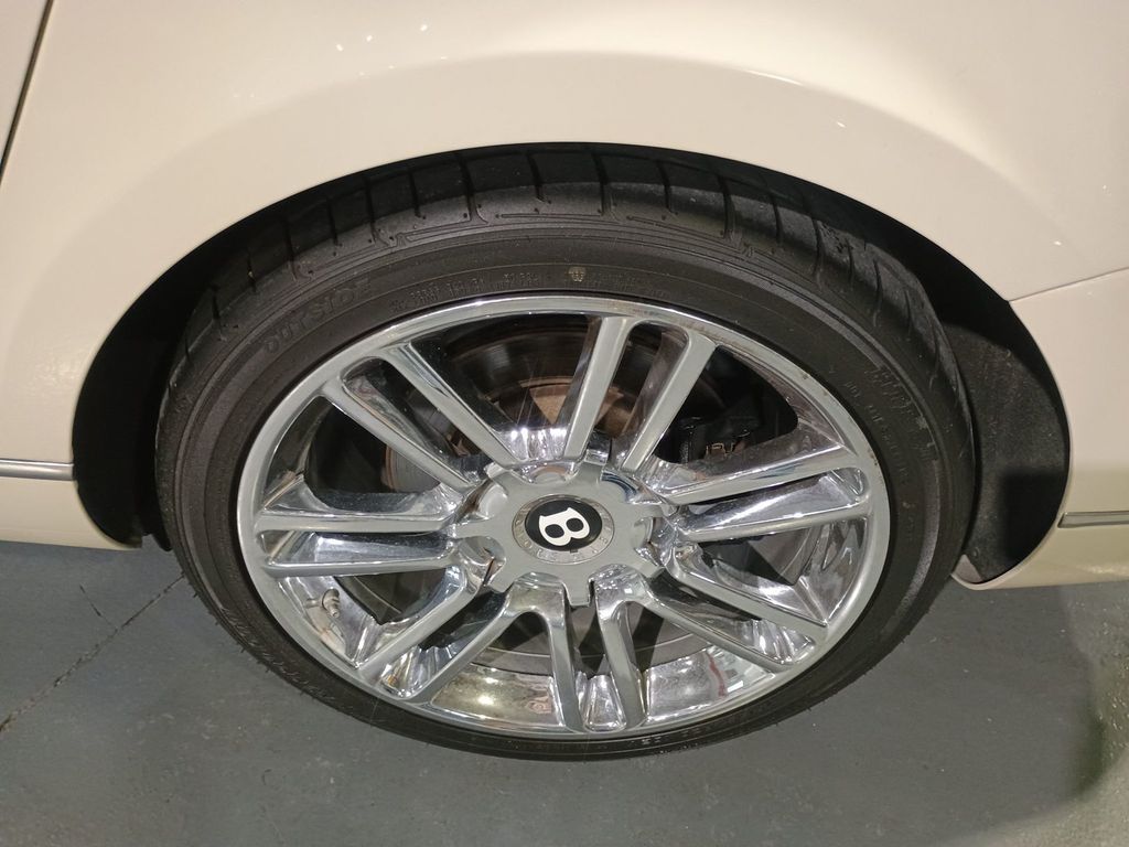 2010 Bentley Continental Flying Spur 4dr Sedan Clean Carfax Florida Car - 22937176 - 26