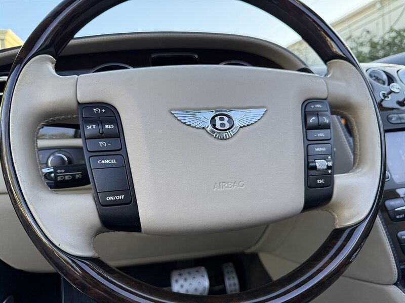 2010 Bentley Continental GT 2dr Convertible Clean Carfax - 22875731 - 16