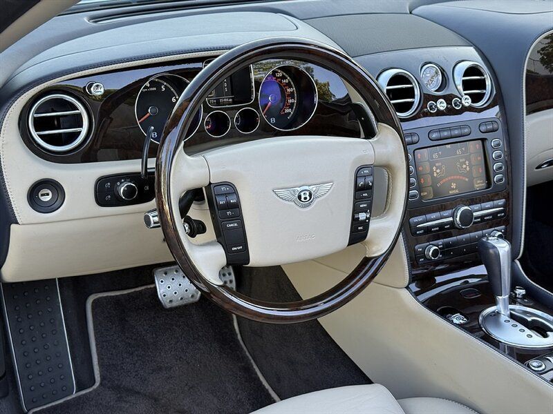 2010 Bentley Continental GT 2dr Convertible Clean Carfax - 22875731 - 17