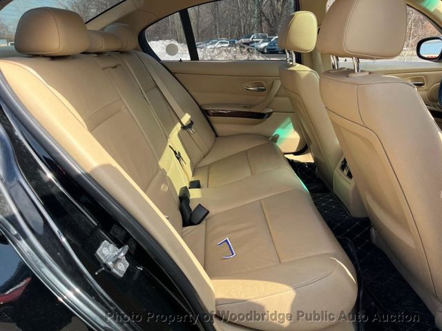 2010 BMW 3 Series 328i xDrive - 22999485 - 10