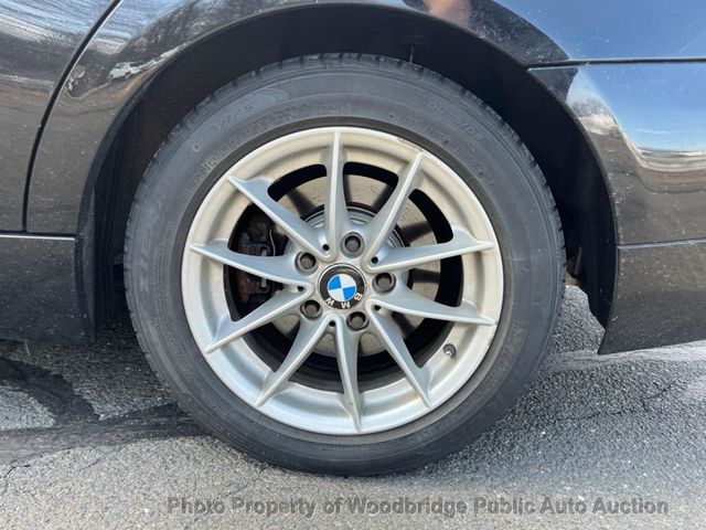 2010 BMW 3 Series 328i xDrive - 22999485 - 21