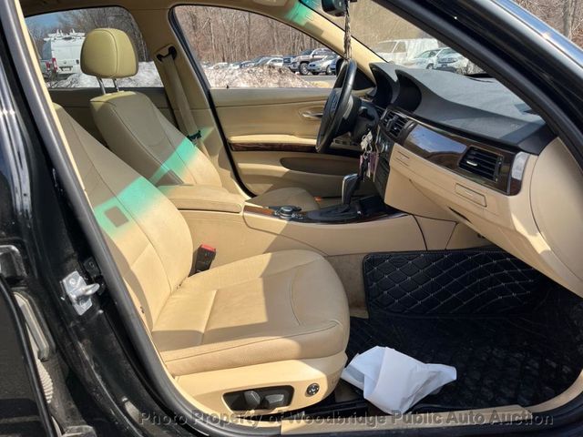 2010 BMW 3 Series 328i xDrive - 22999485 - 6