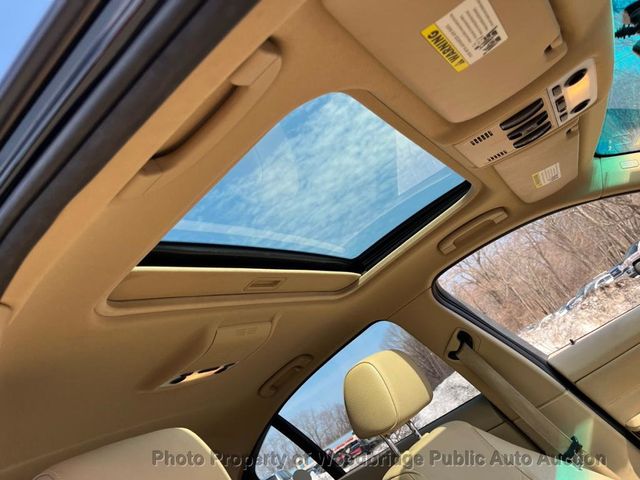 2010 BMW 3 Series 328i xDrive - 22999485 - 7