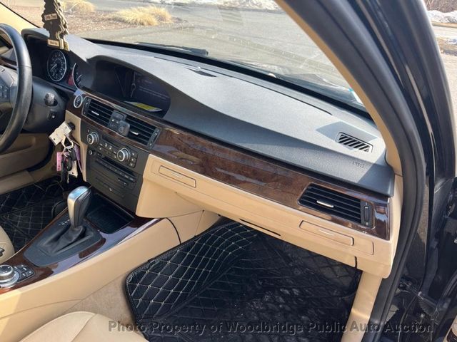 2010 BMW 3 Series 328i xDrive - 22999485 - 8