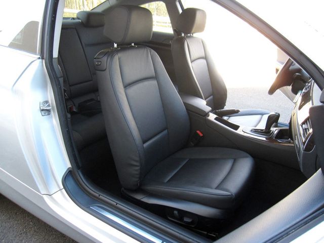 2010 BMW 3 Series 328i xDrive - 23012059 - 22