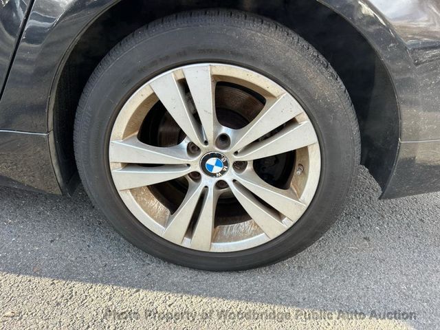 2010 BMW 5 Series 528i xDrive - 22953034 - 16