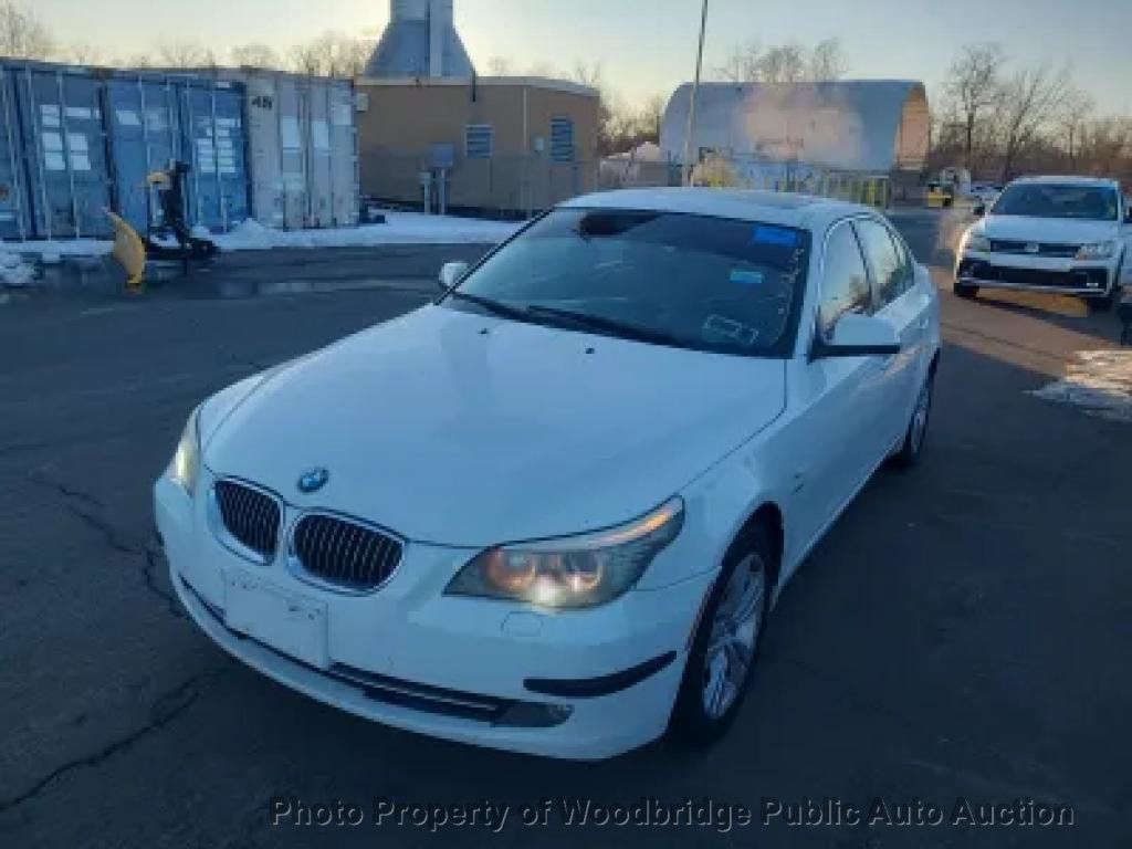2010 BMW 5 Series 528i xDrive - 22988644 | Video 1