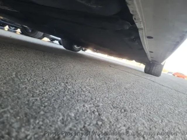 2010 BMW 5 Series 528i xDrive - 22988644 - 14