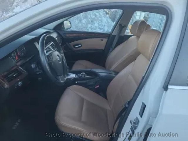 2010 BMW 5 Series 528i xDrive - 22988644 - 7