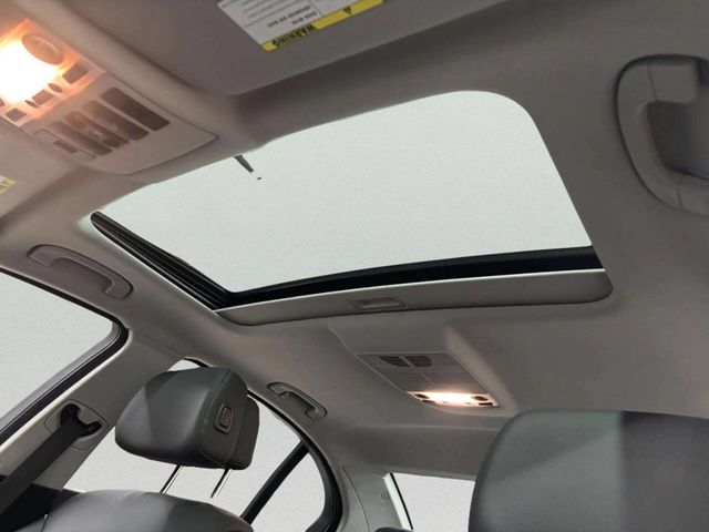 2010 BMW 5 Series 528i xDrive - 22996137 - 13