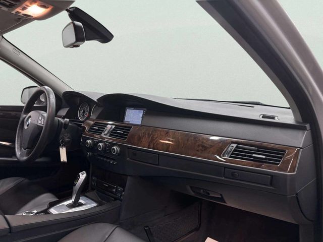 2010 BMW 5 Series 528i xDrive - 22996137 - 20