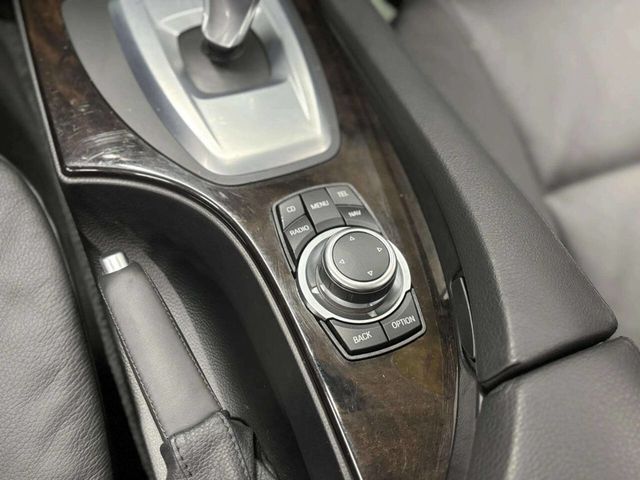 2010 BMW 5 Series 528i xDrive - 22996137 - 30