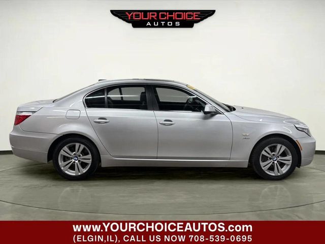 2010 BMW 5 Series 528i xDrive - 22996137 - 4