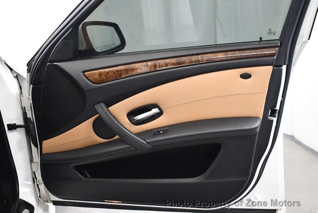 2010 BMW 5 Series 535i xDrive - 22955861 - 13