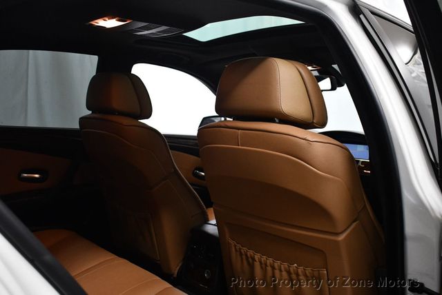 2010 BMW 5 Series 535i xDrive - 22955861 - 15