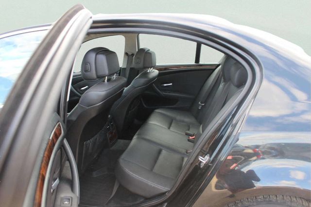 2010 BMW 5 Series 535i xDrive - 23006781 - 5