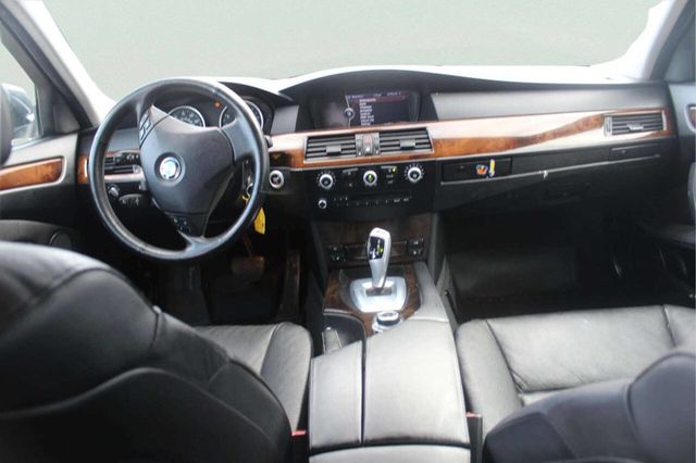 2010 BMW 5 Series 535i xDrive - 23006781 - 6