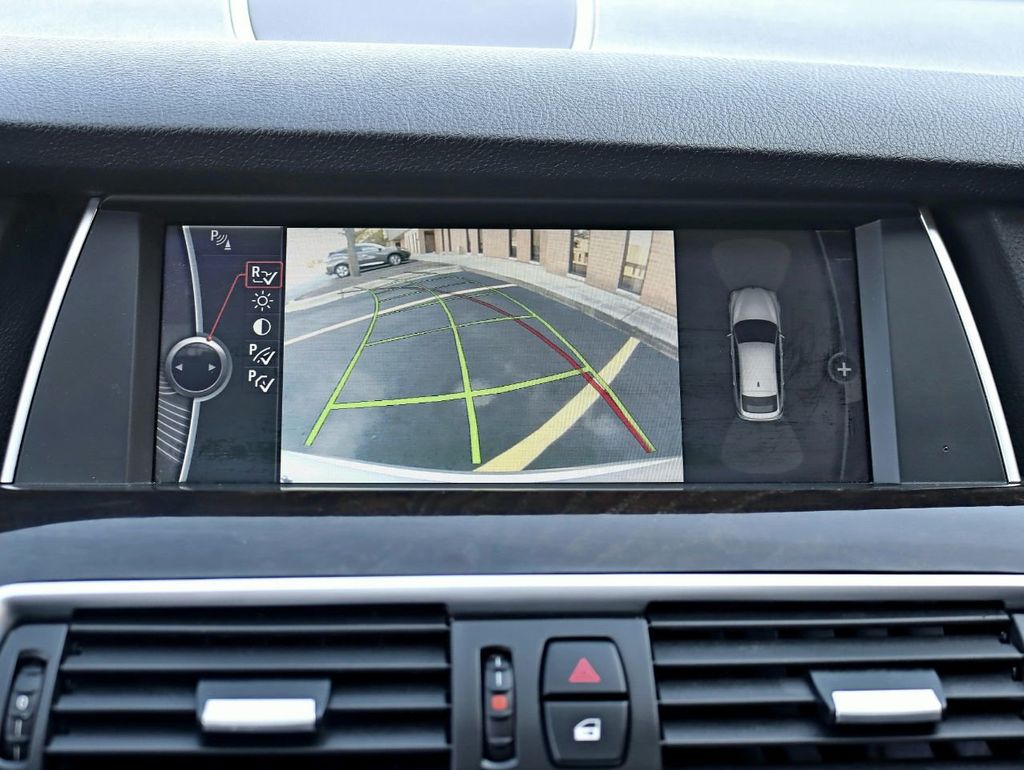 2010 BMW 5 Series Gran Turismo 550i xDrive Gran Turismo - 22188515 - 16