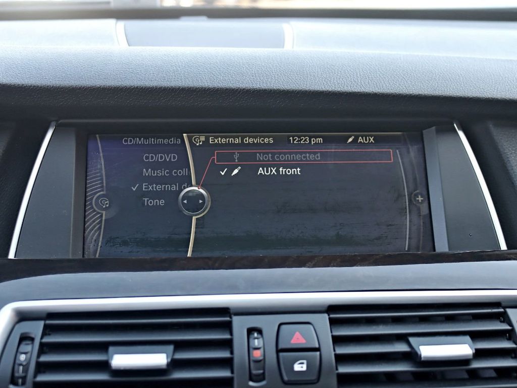 2010 BMW 5 Series Gran Turismo 550i xDrive Gran Turismo - 22188515 - 17