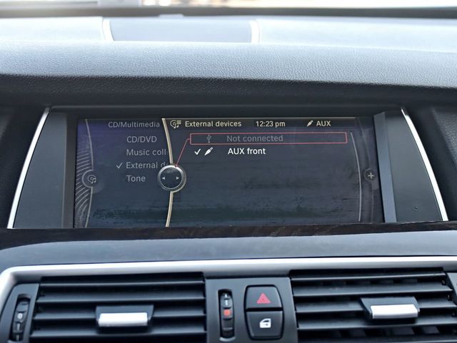 2010 BMW 5 Series Gran Turismo 550i xDrive Gran Turismo - 22188515 - 17