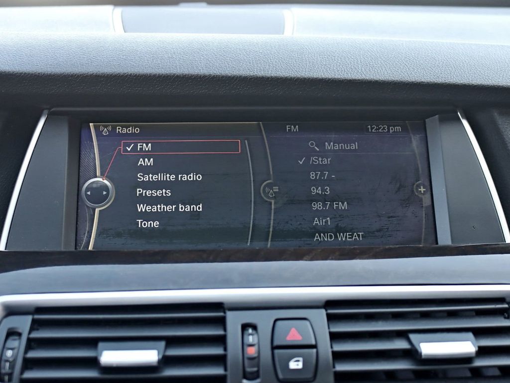 2010 BMW 5 Series Gran Turismo 550i xDrive Gran Turismo - 22188515 - 18