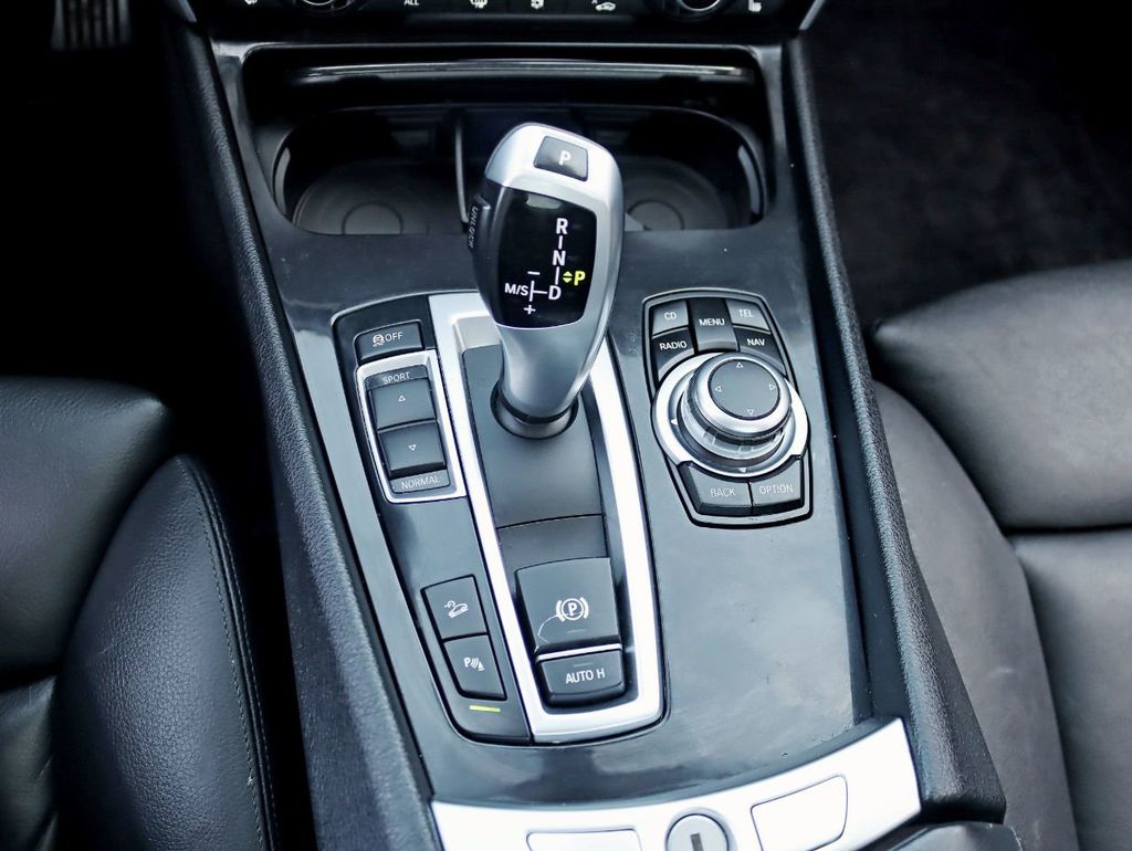 2010 BMW 5 Series Gran Turismo 550i xDrive Gran Turismo - 22188515 - 21